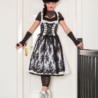 Tracht schwarz weiß mit Spitze